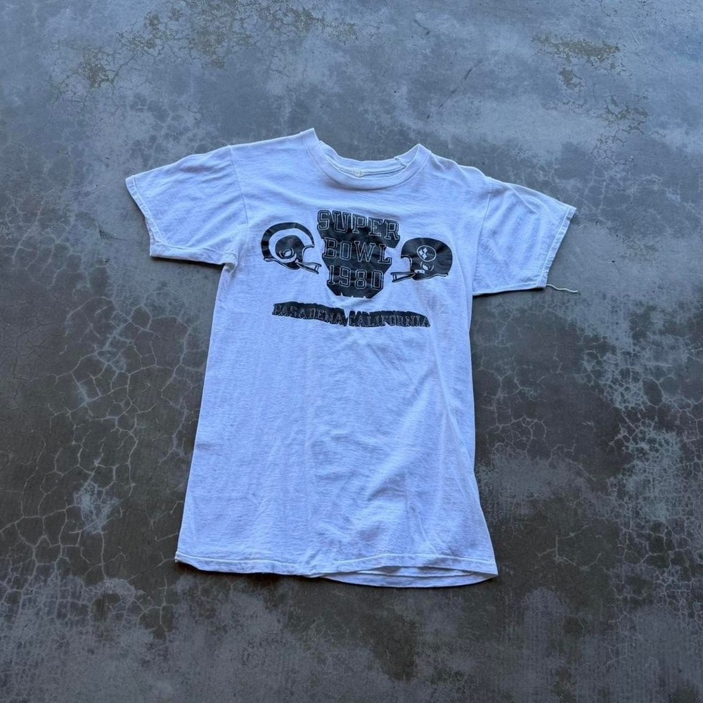 True vintage 1980 Super Bowl White Graphic tee shirt single stitch Size medium